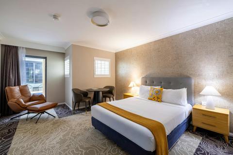 Standard Queen Room