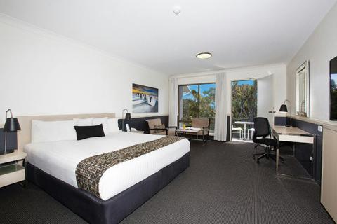King Spa Suite