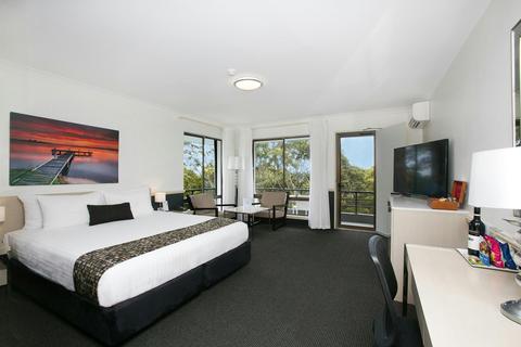 Honeymoon Suite