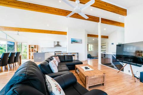 Beachfront Escape Forster