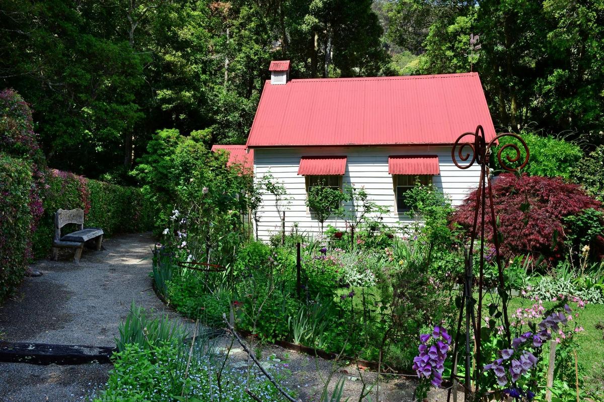 Church cottage & garden