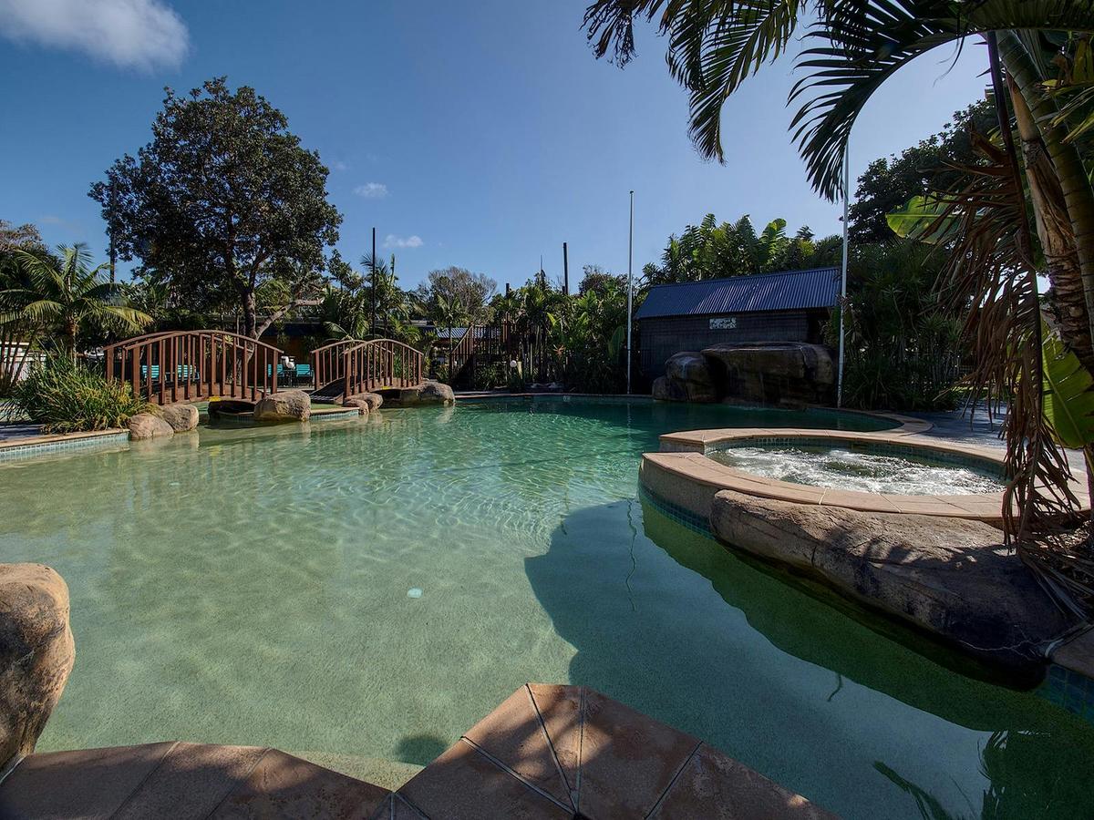Ocean Shores Holiday Park - Manning Point