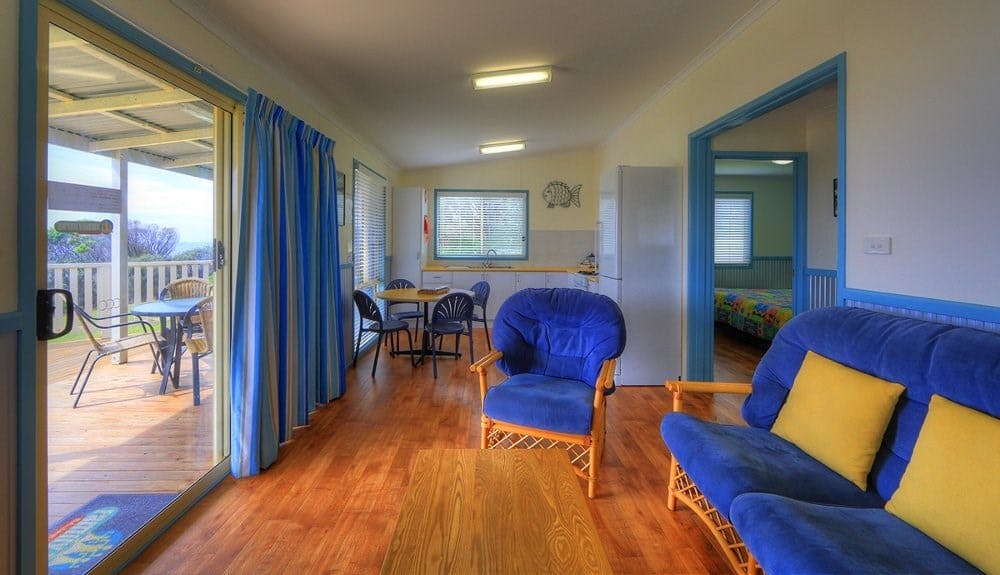 Lounge & kitchen area