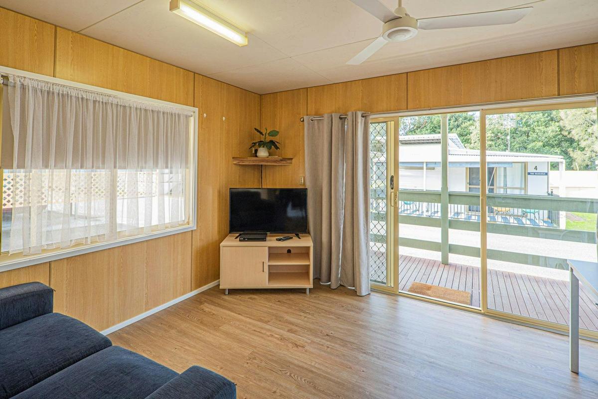 Palm Cabin Living