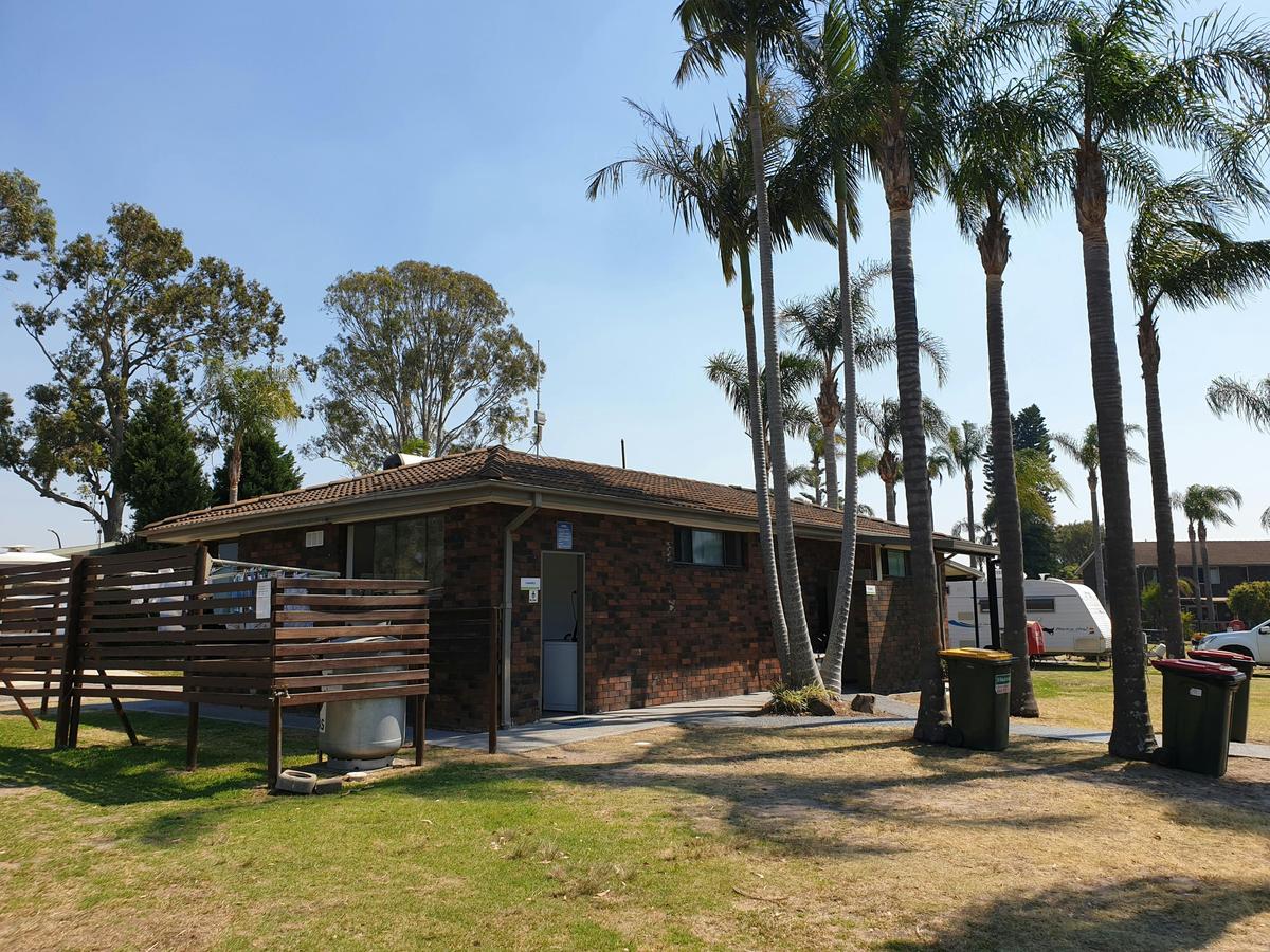 BIG4 Karuah Jetty Holiday Park main amenities next to Drive Through Sites