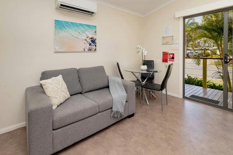 BIG4 Karuah Jetty Garden Unit living