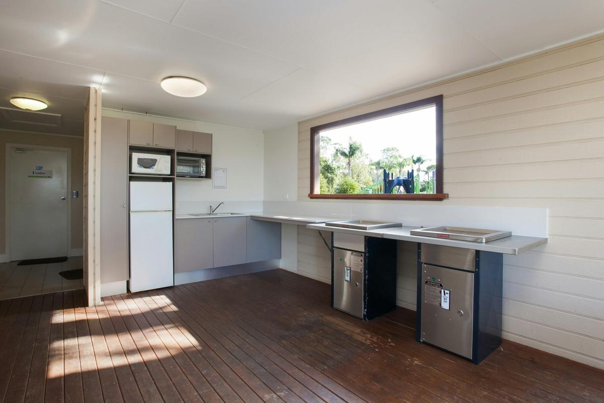 BIG4 Karuah Jetty Port Stephens camping - Camp Kitchen