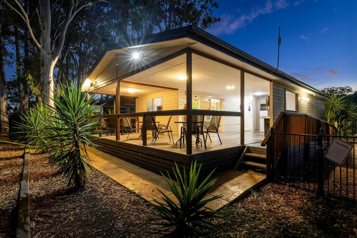 BIG4 Karuah Jetty Holiday Park camp kitchen and amenities