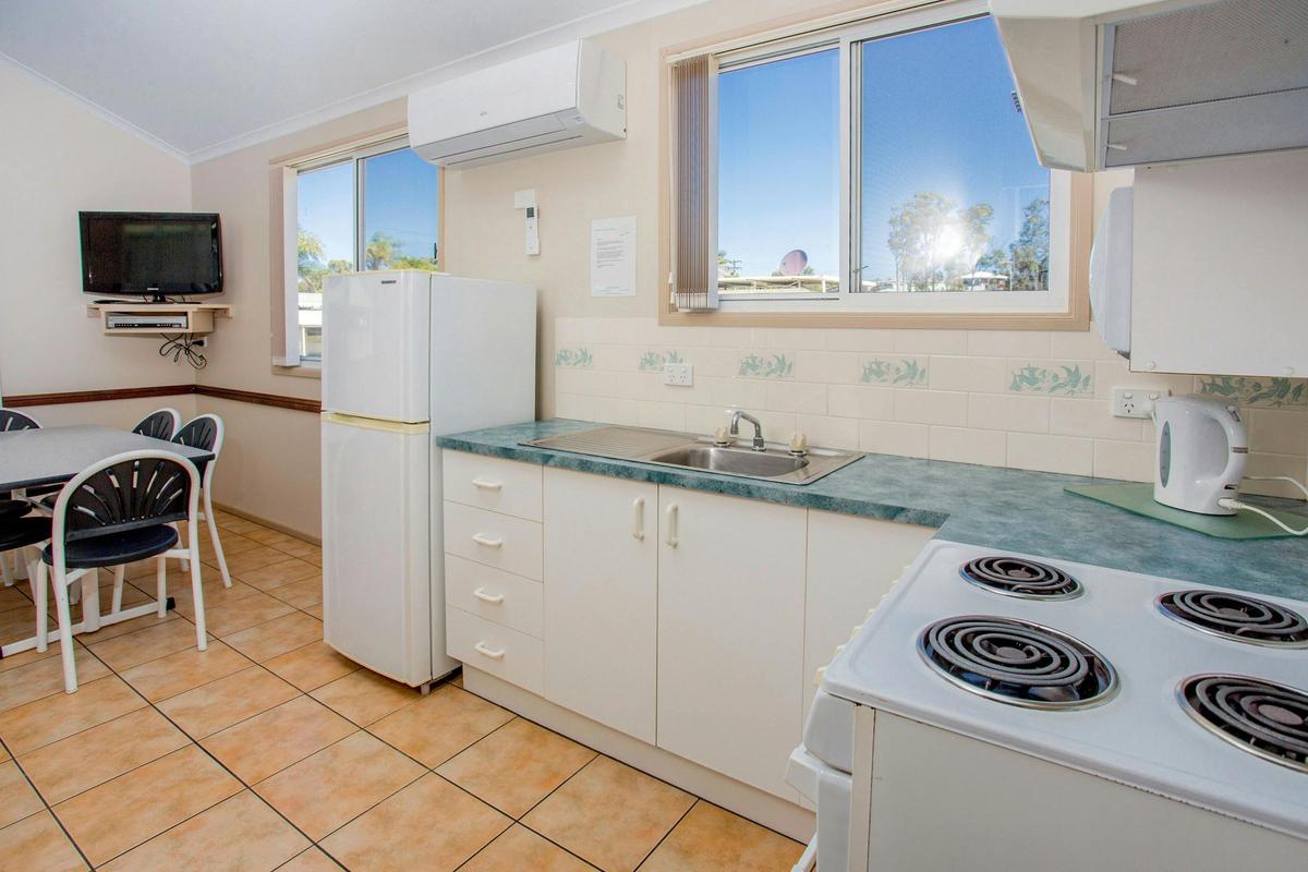 BIG4 Happy Hallidays Villa Kitchen