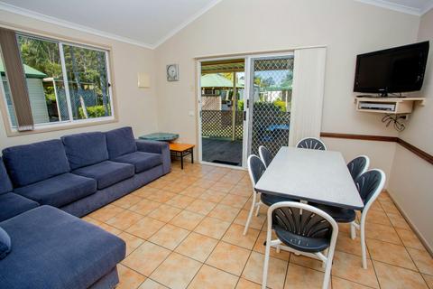 BIG4 Happy Hallidays Villa Lounge