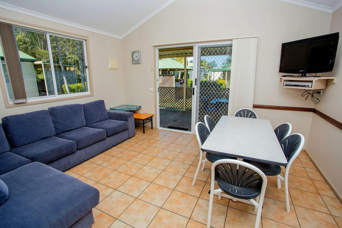 BIG4 Happy Hallidays Villa Lounge