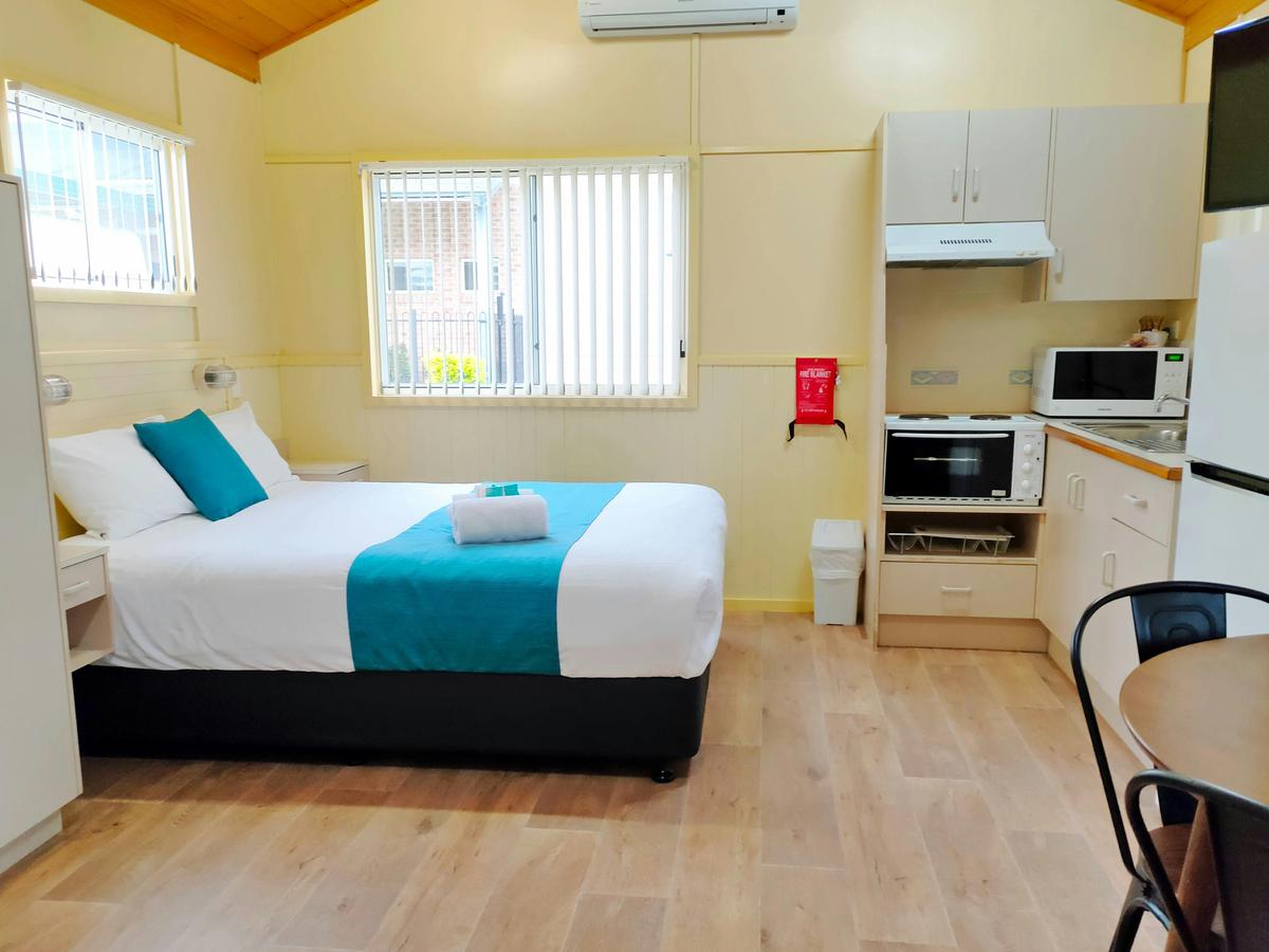 BIG4 Happy Hallidays Family Studio - Interior