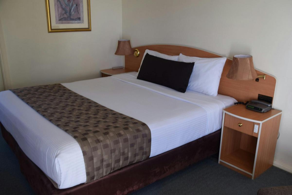 Deluxe King Room