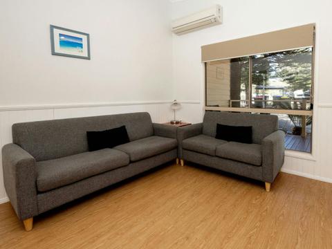 Bungalow Cabin