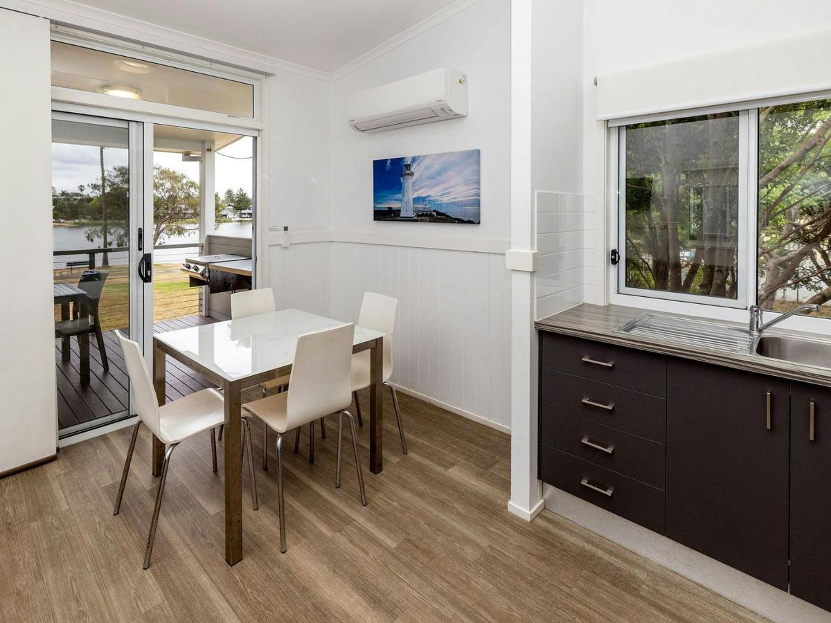 Lakeview Villa