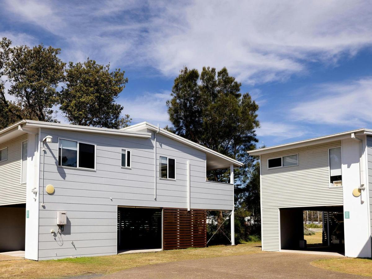 Lakeview Villa