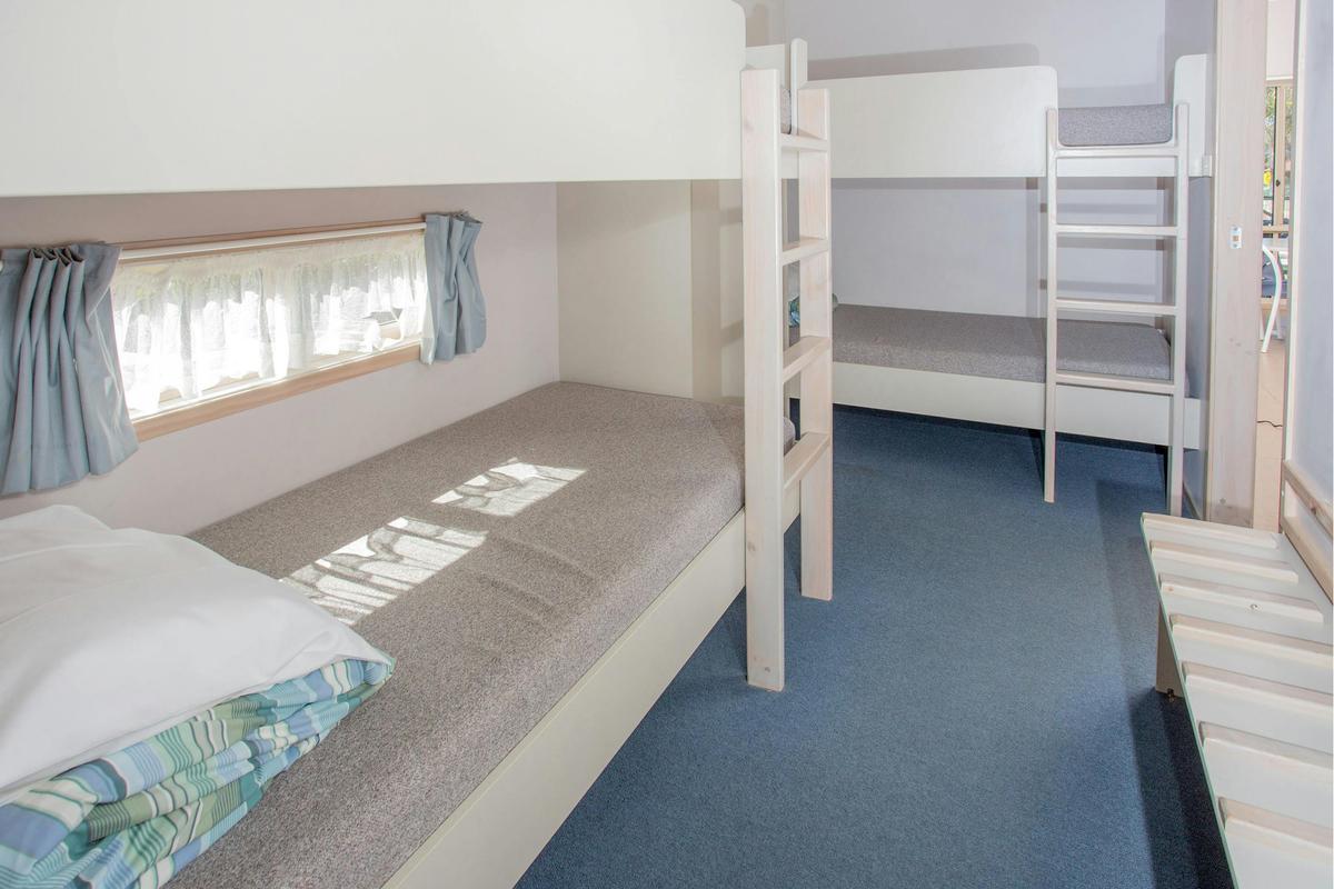 Deluxe Spa Bunk Room