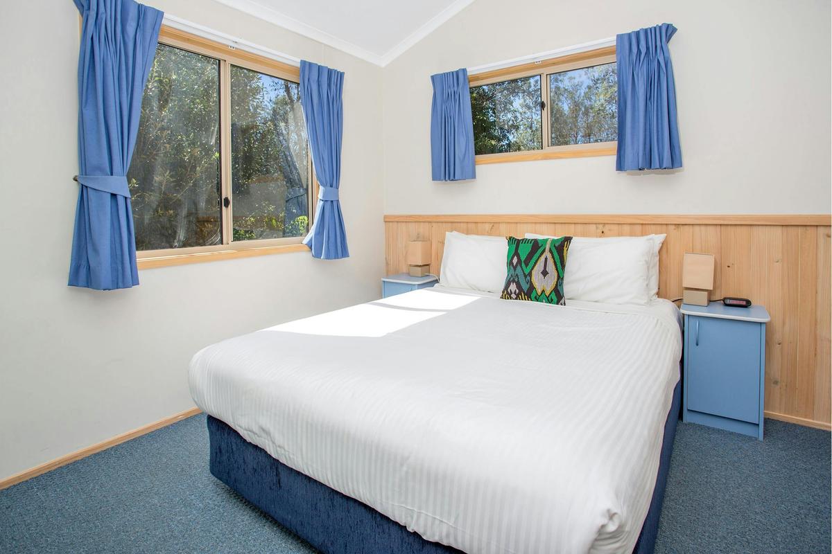 Deluxe Cabin Main Bedroom