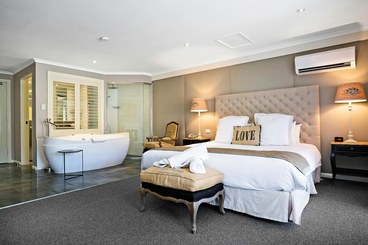 Execuive Spa Suite