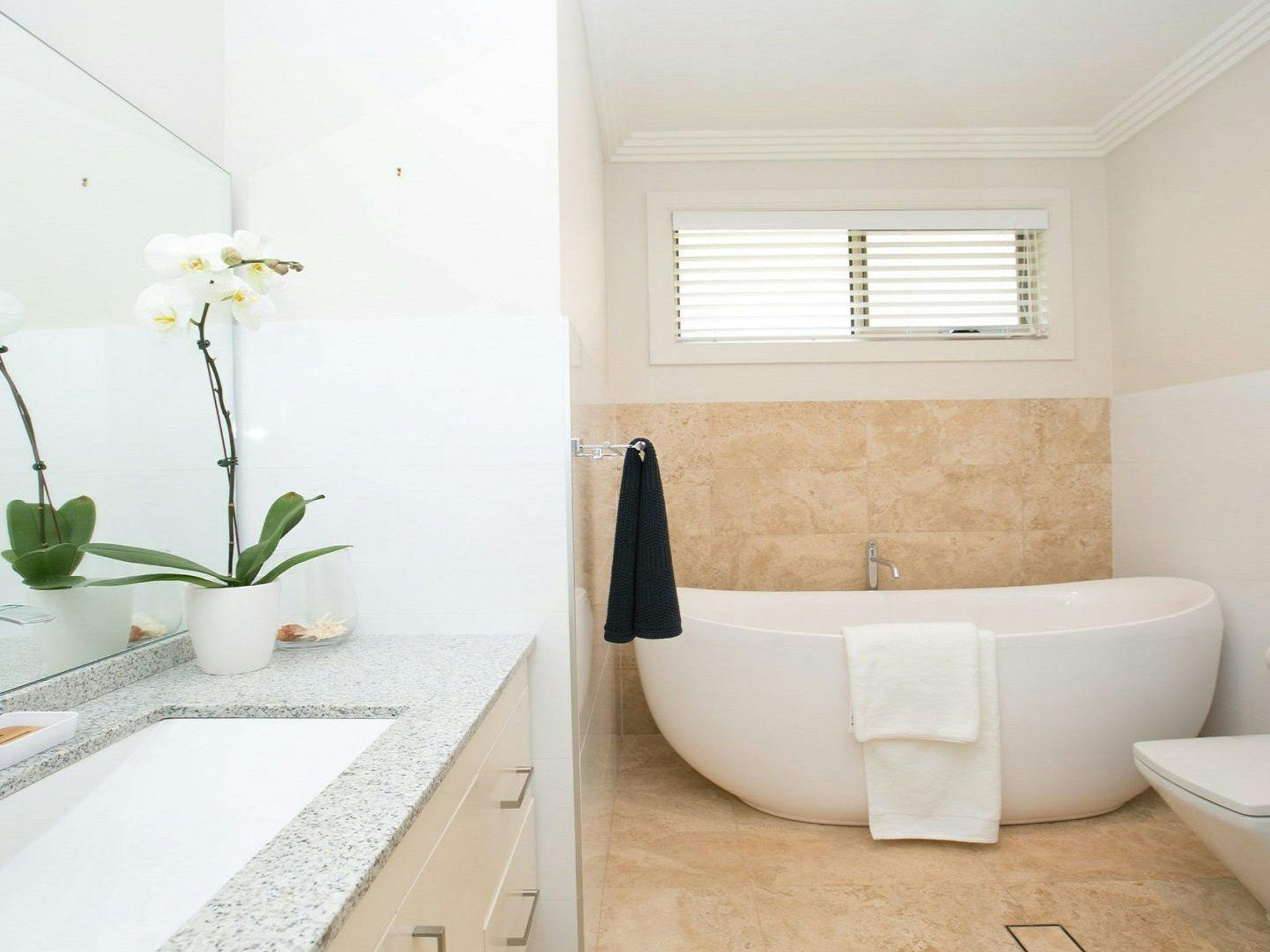 Bath Tub, Hairdryer, Laundry, Washing Machine