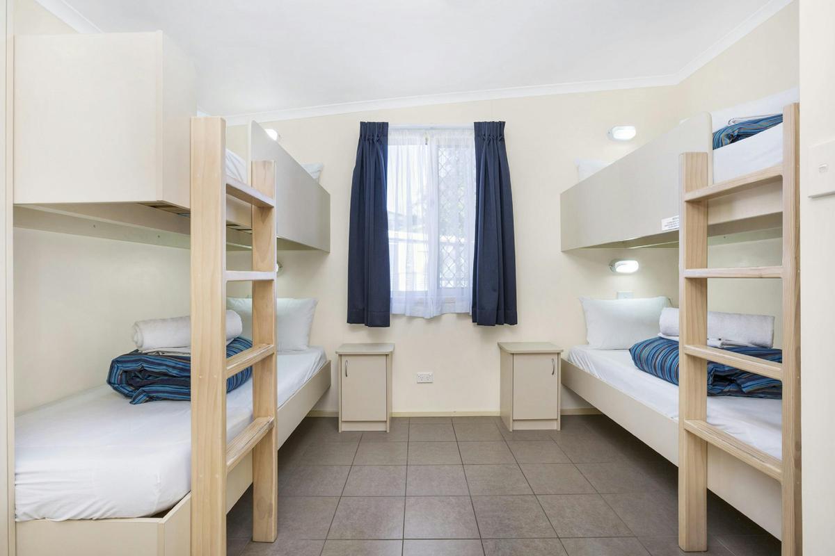 BIG4 Easts Beach Kiama Accommodation - Beach Retreat bedroom