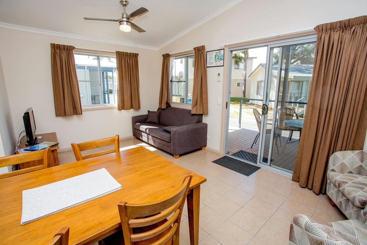 BIG4 Easts Beach Kiama Accommodation - Flametree Villa
