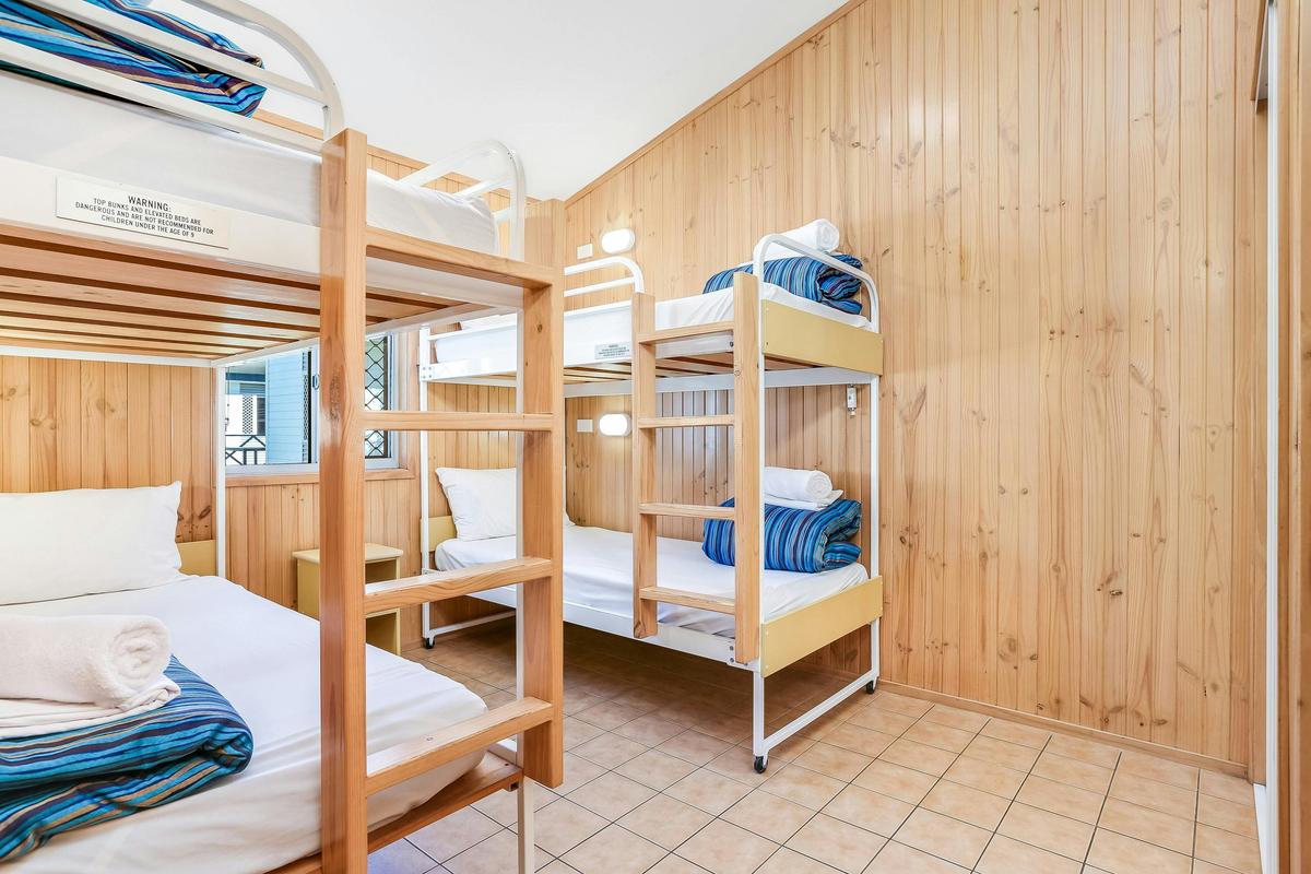 BIG4 Easts Beach Kiama Accommodation - Ocean View Villa  bedroom