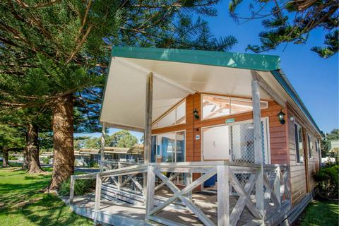 Holiday Spa Unit Exterior