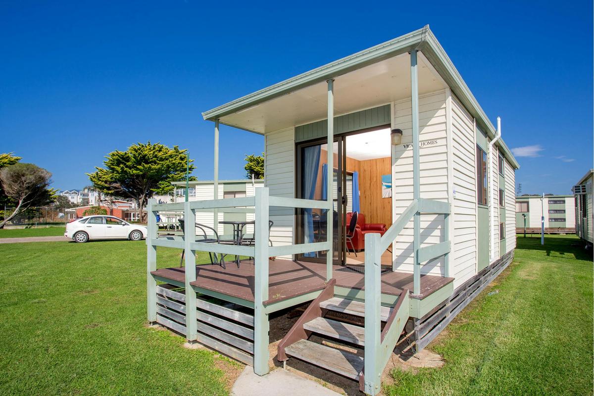 Ensuite Cabin Exterior