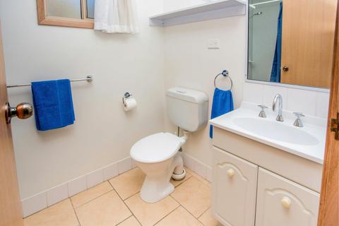 Waterfront Bungalow Bathroom