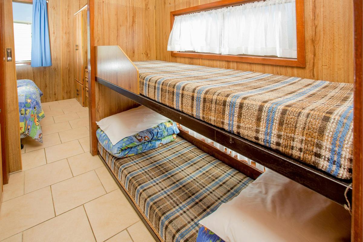 Ensuite Cabin Bunk Room