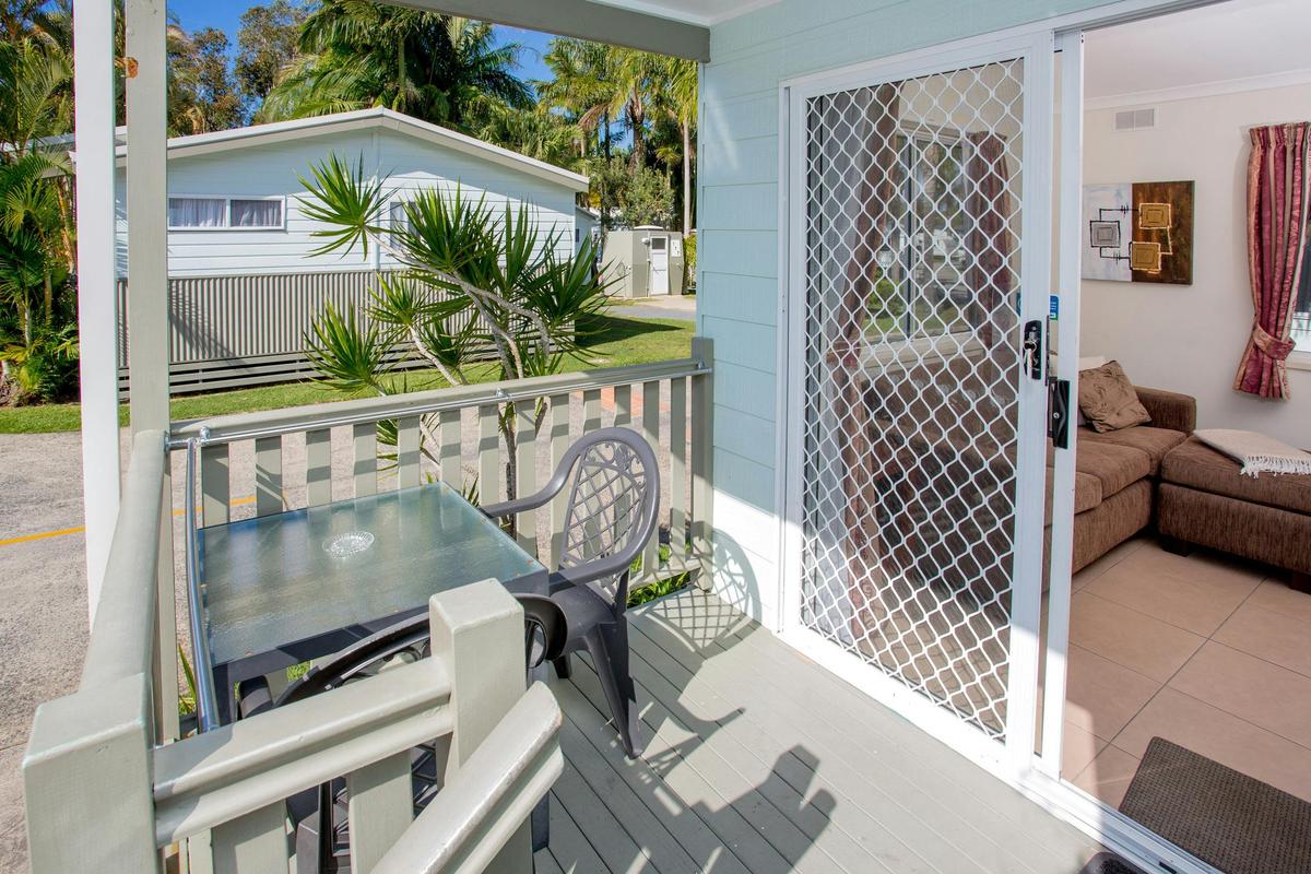 Deluxe Spa Cabin deck
