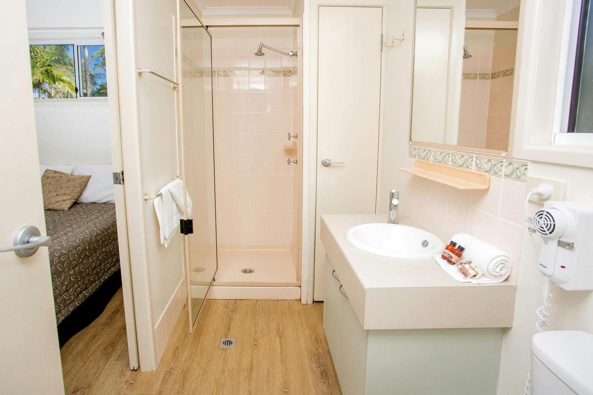 Standard cabin ensuite