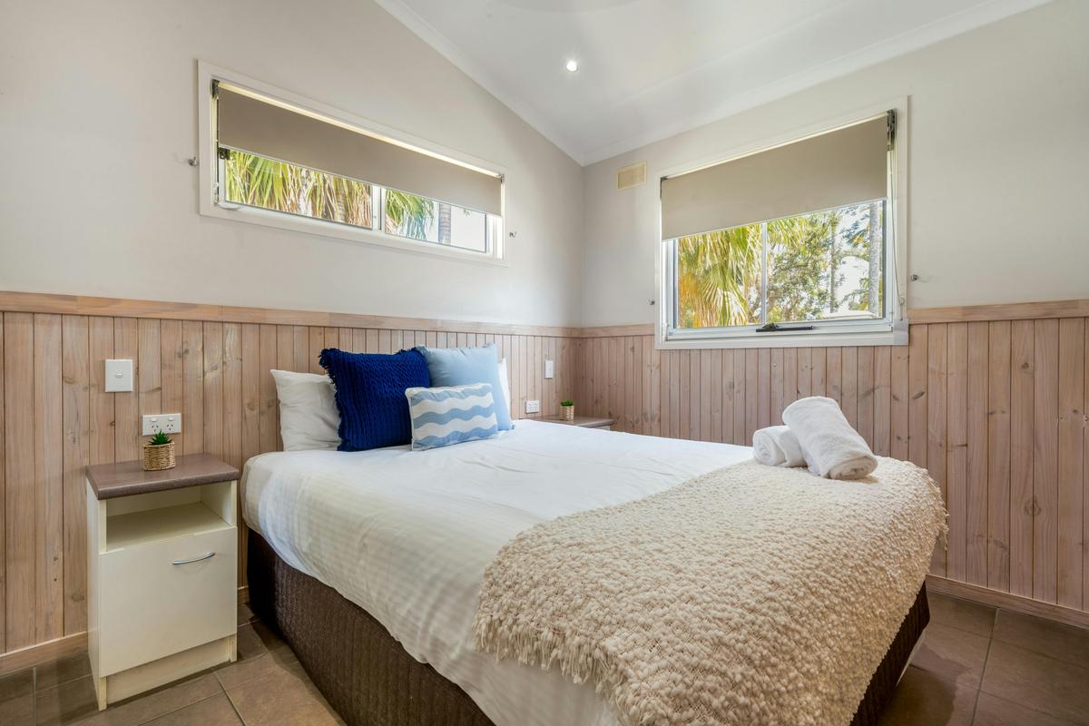 Superior Cabin (3BR) Bedroom | Tasman Holiday Parks - Ballina