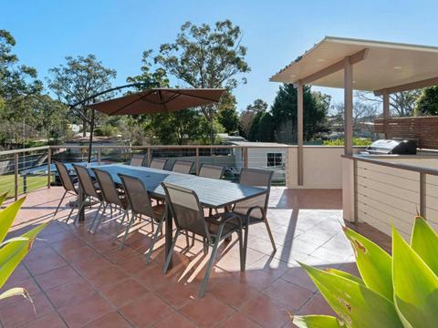 Beecroft Street Retreat by Book Jervis Bay