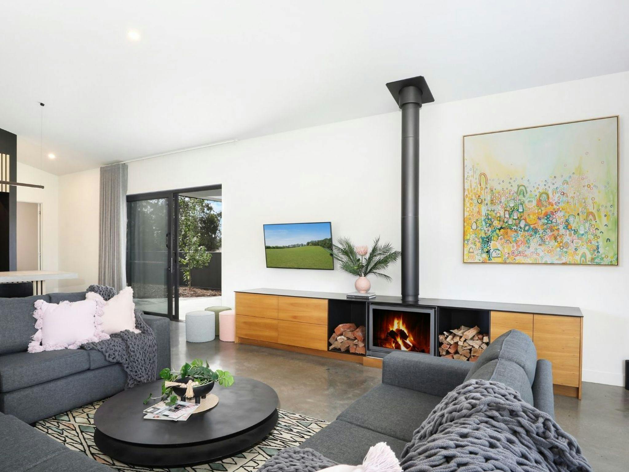 Living Room | Fireplace