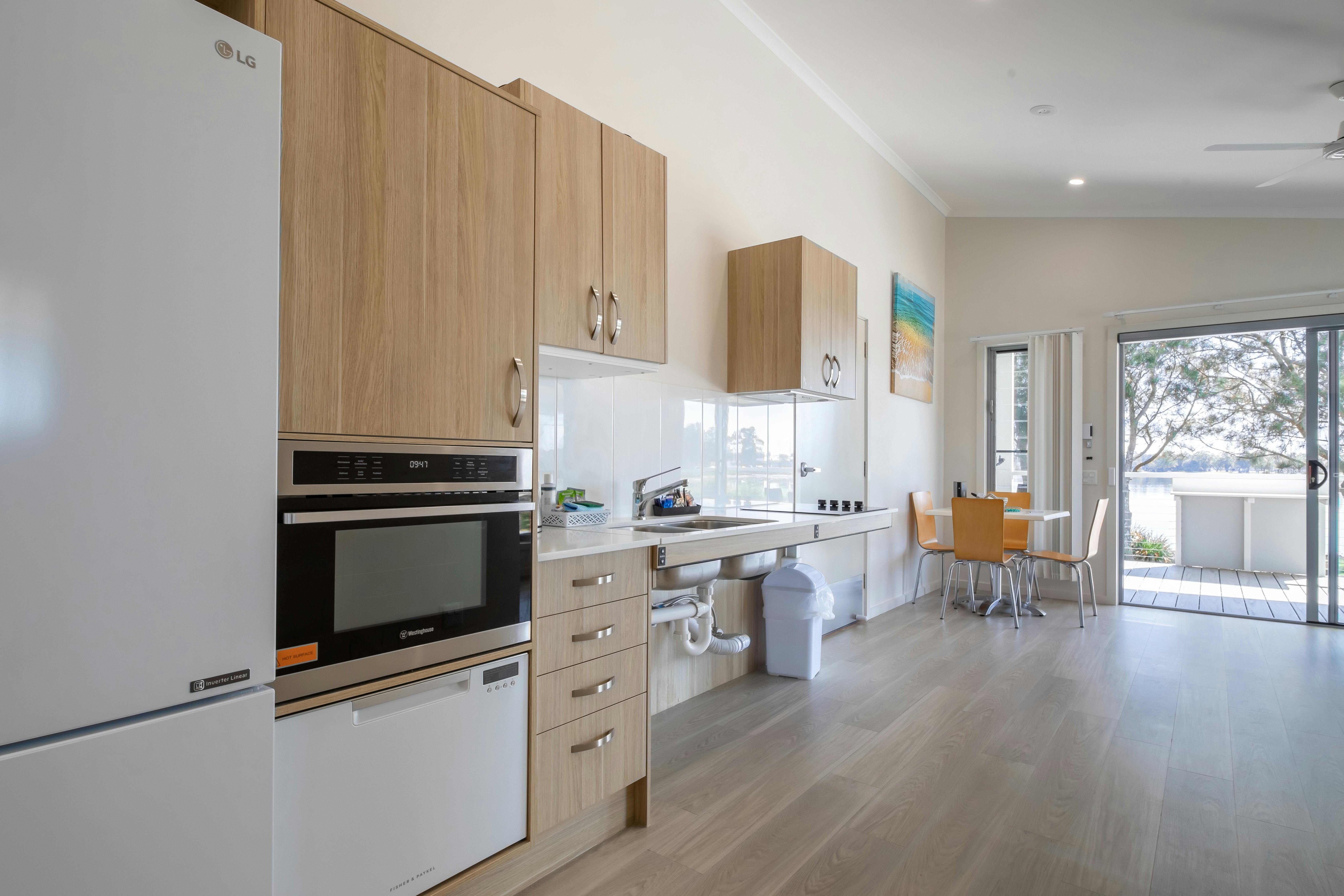 Lake Mac Villa Duplex Kitchen