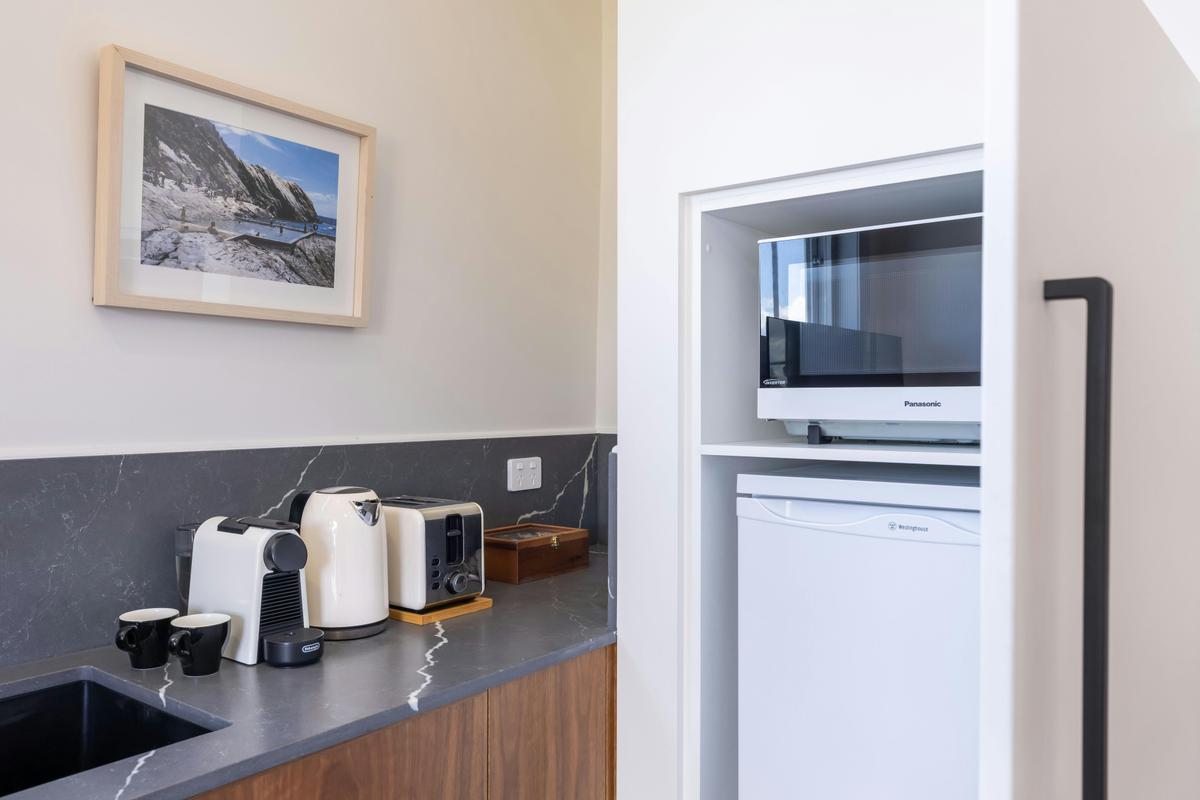 Bermagui Beach Hotel - Ocean View Queen Room (Hotel) - Amenities