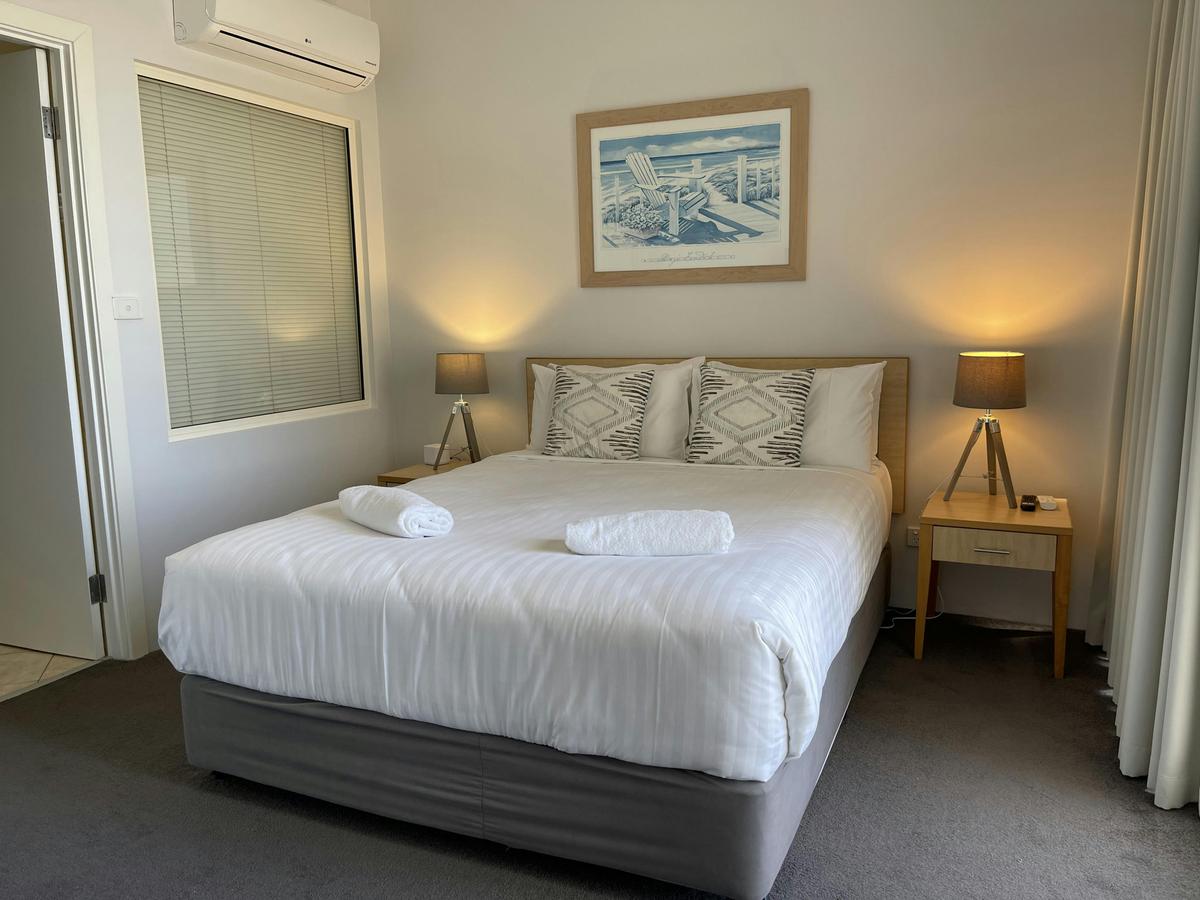 Queen Bedroom