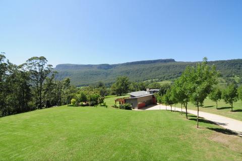 Bottlebrush Lodge