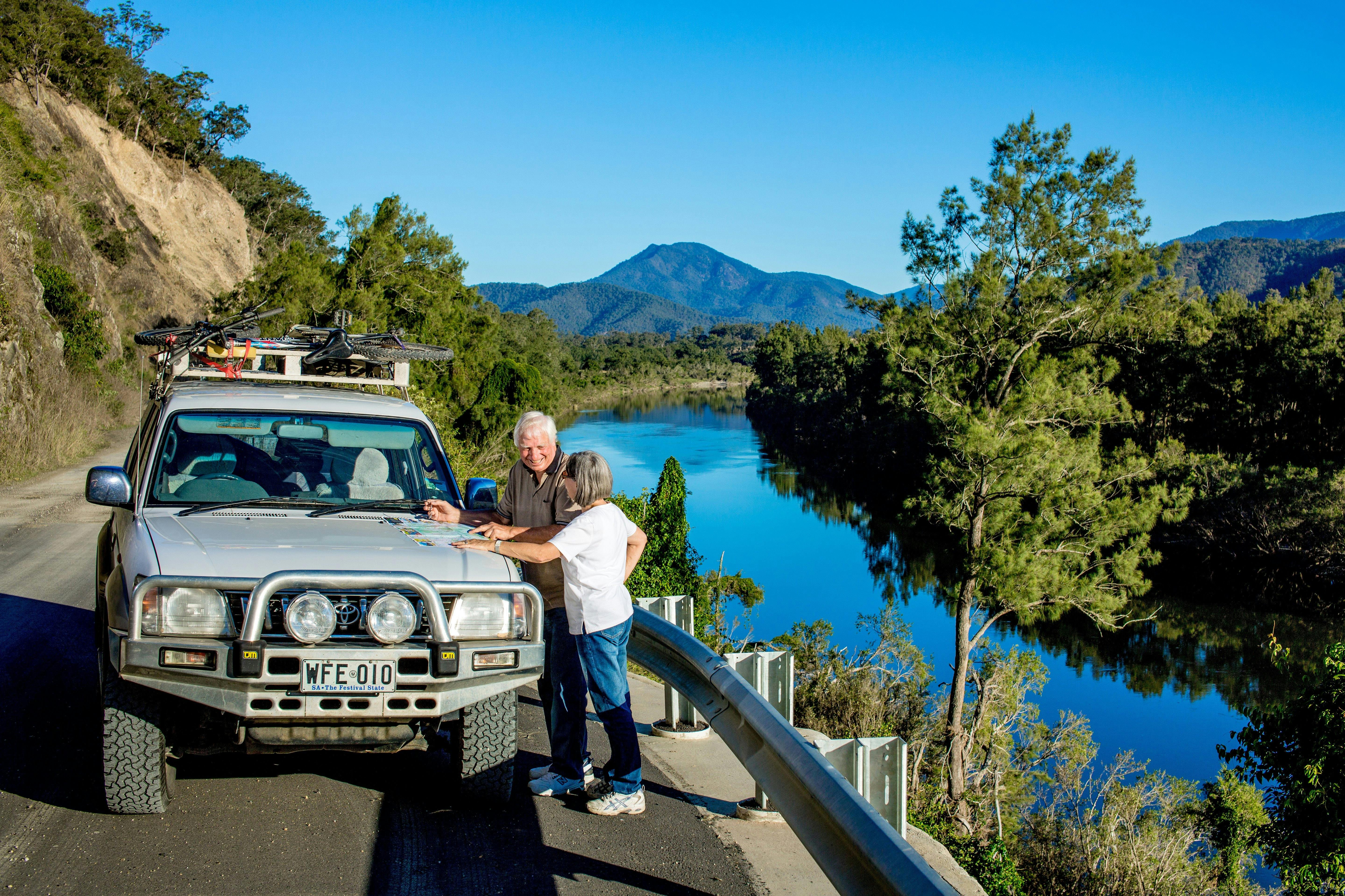 Drive along the Macleay River jusy outside of Kempsey in the Macleay Valley Coast