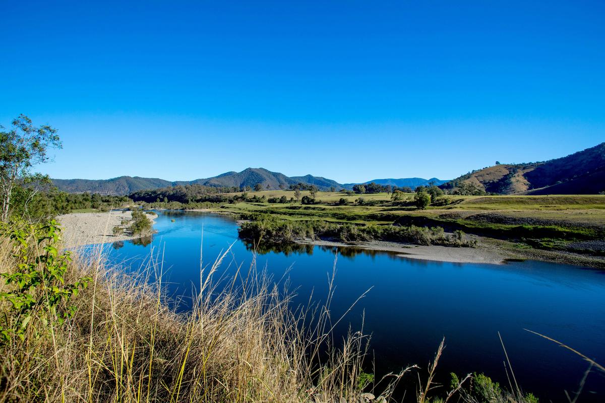 Macleay River near Blackbird Flat outside of Kempsey