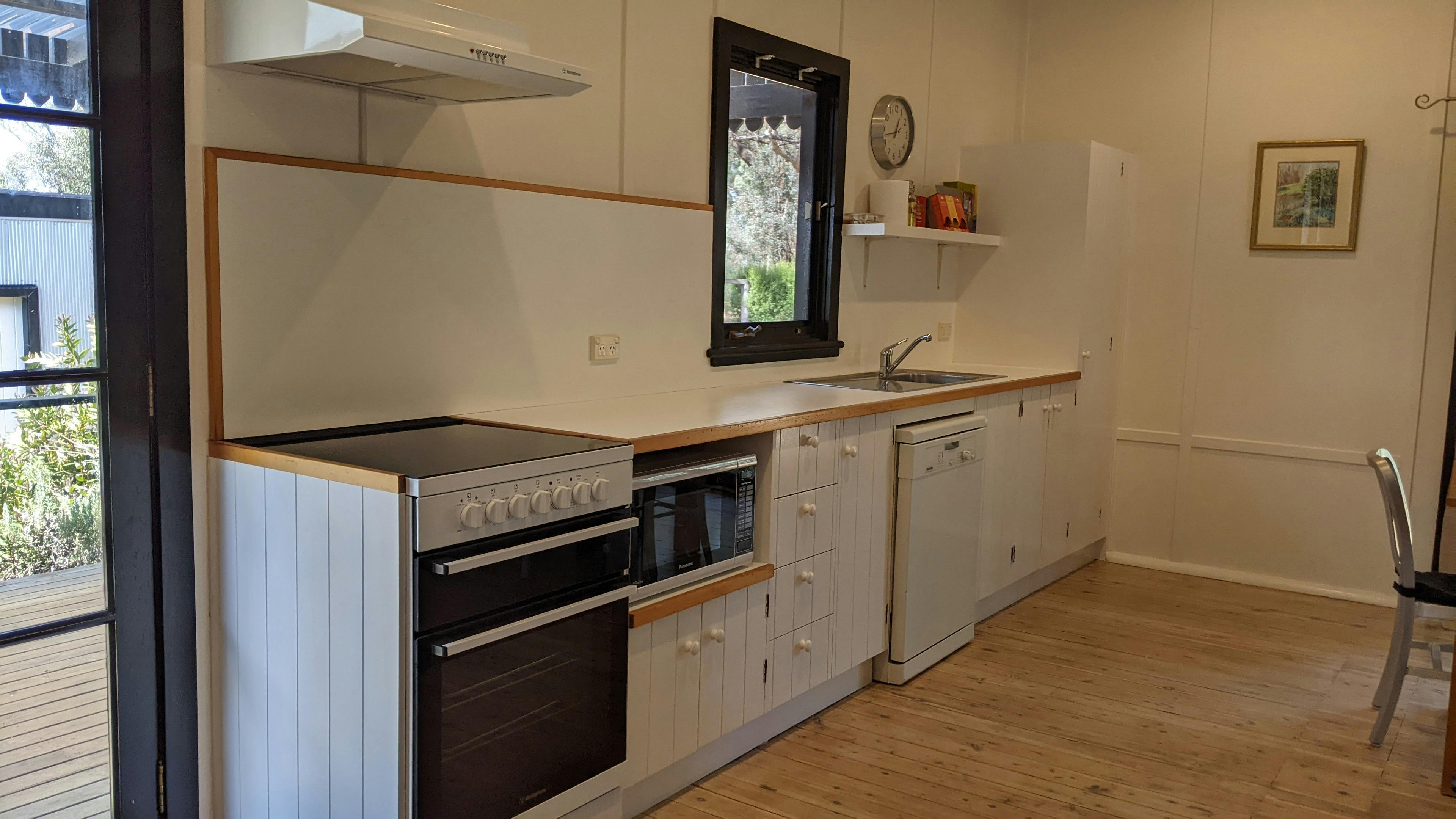 Cottage - kitchen