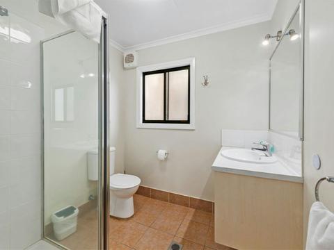 2 Bedroom Deluxe Cabin