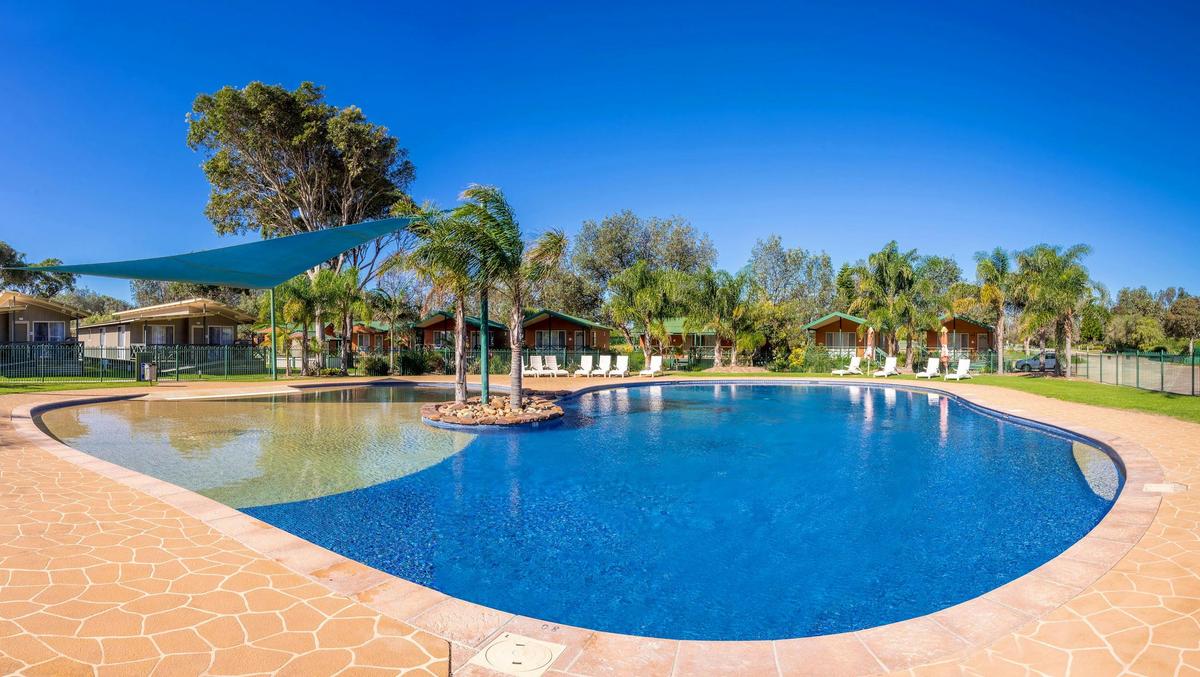 Resort style swimming pool