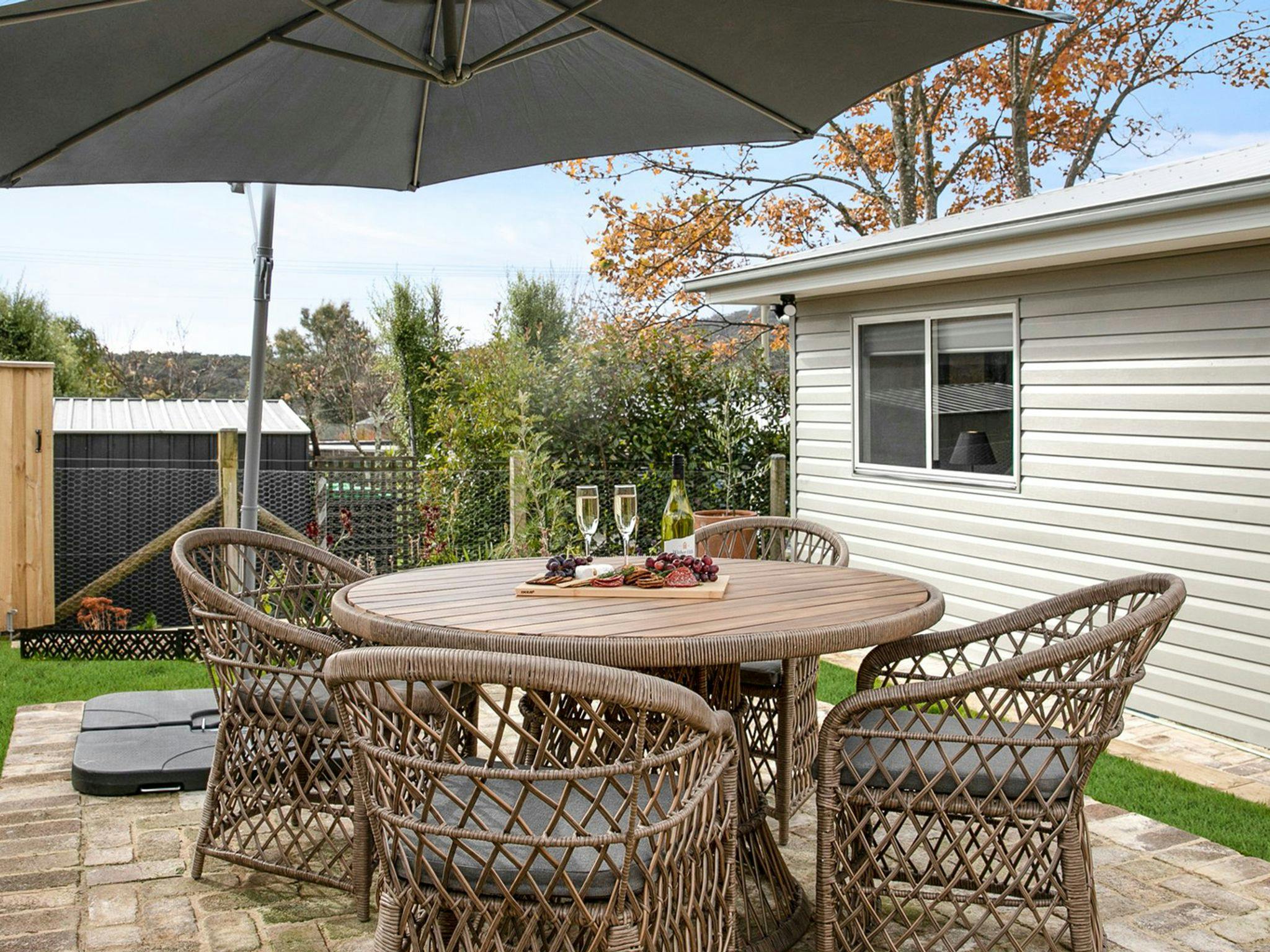 Outdoor entertaining area that captures afternoon sun 