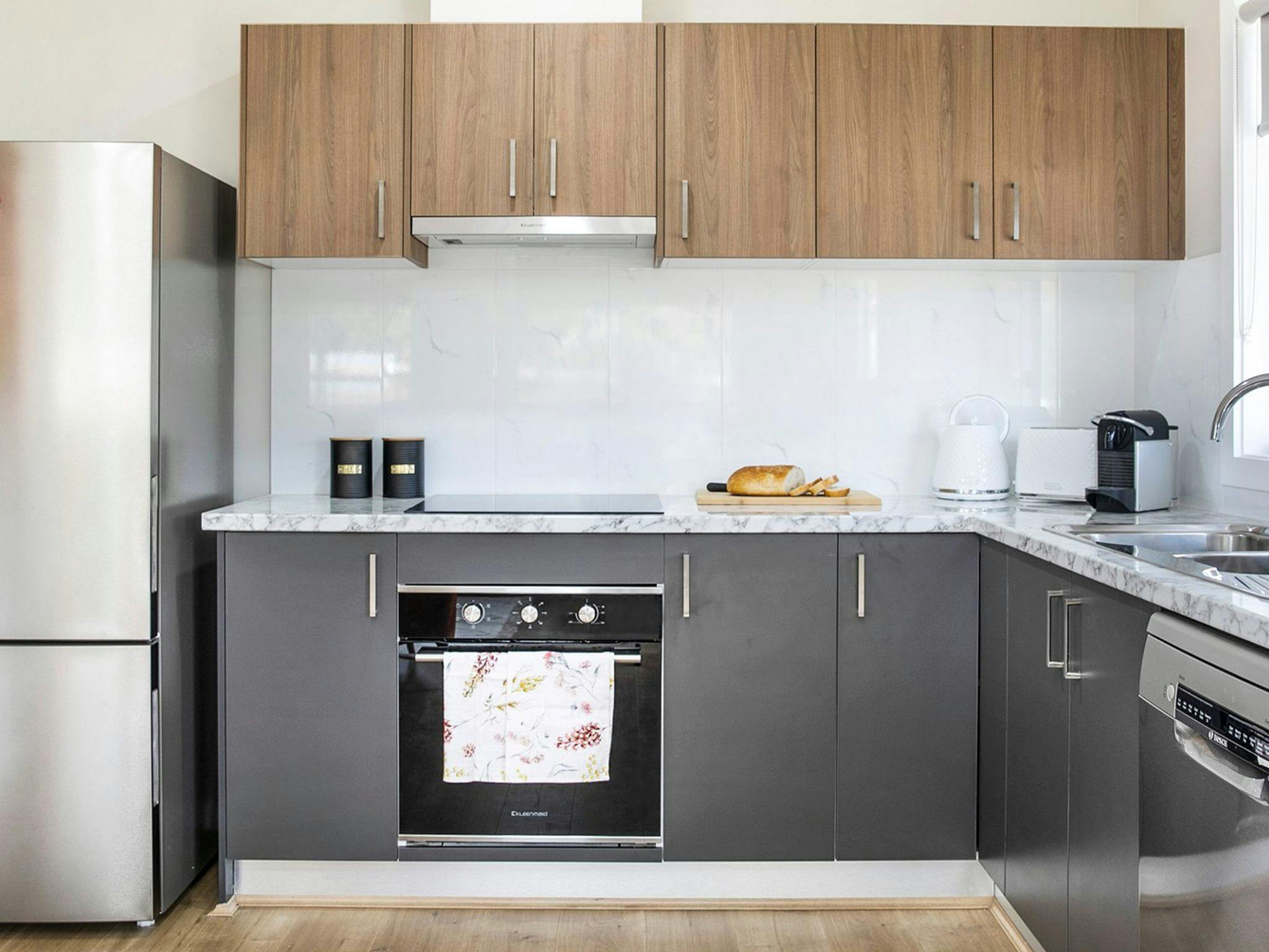 Fully equipped kitchen with microwave, dishwasher and coffee machine