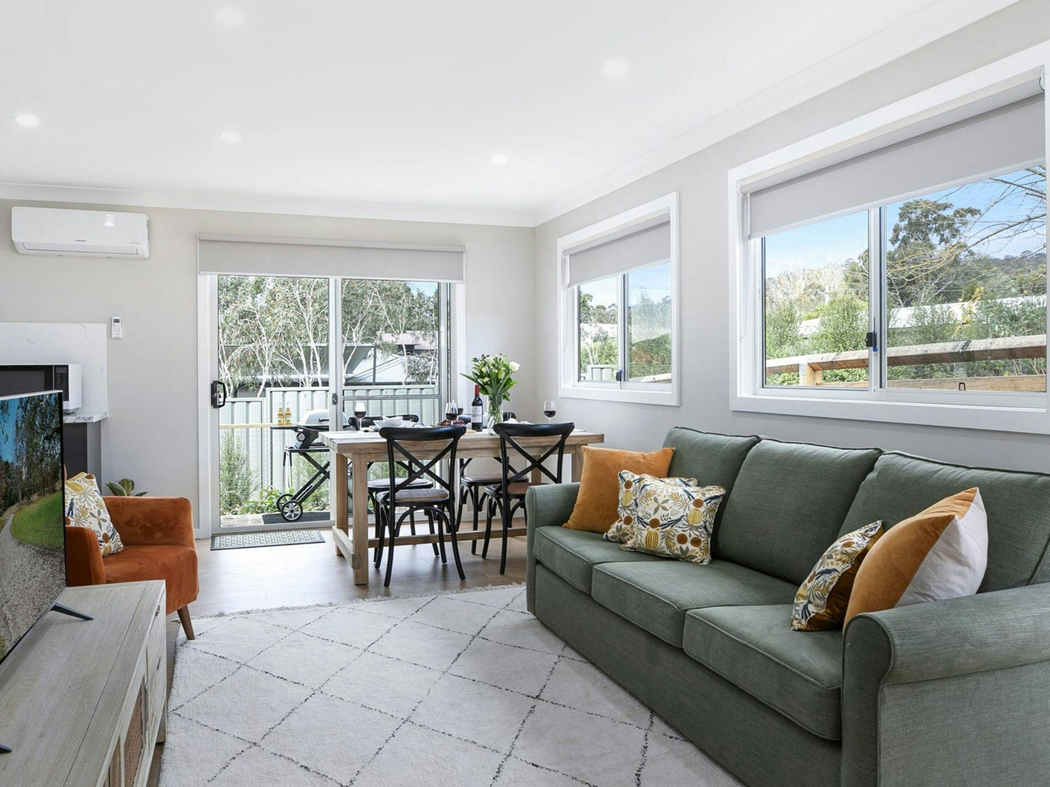 Reverse cycle air conditioning in the living room