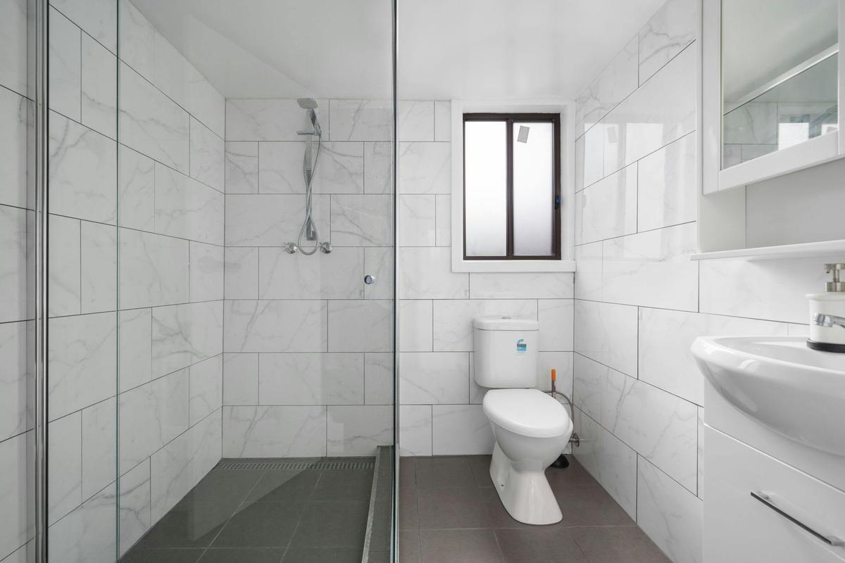 Bathroom at Bentick Studio