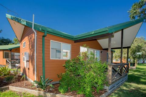 Waterfront Spa Two Bedroom Exterior